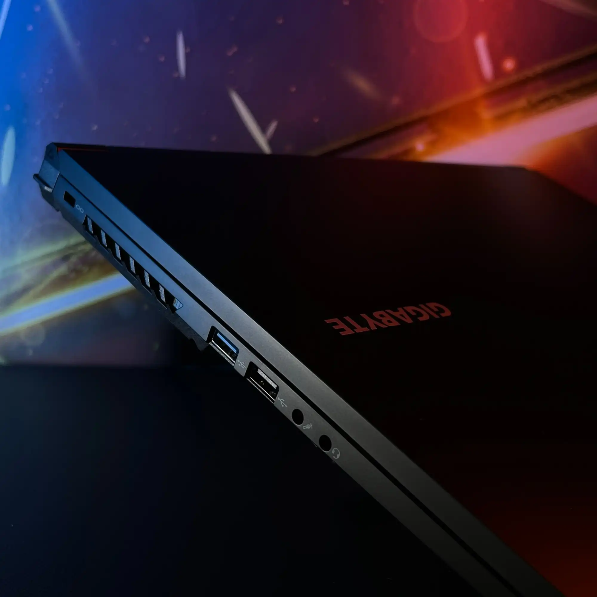 GIGABYTE G6 KF | 16" | i7-13620H | RTX 4060 | 16 GB RAM | 1TB SSD